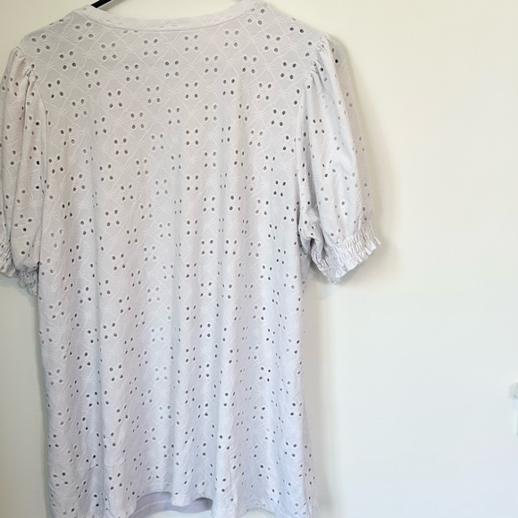 Torrid White Lilac Eyelet Blouse - Size: 1 - Picture 7 of 7